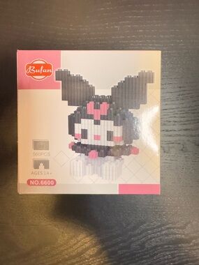 Kuromi bricks Toy Figure Building blocks  Set - Black, Pink, White 560 pieces